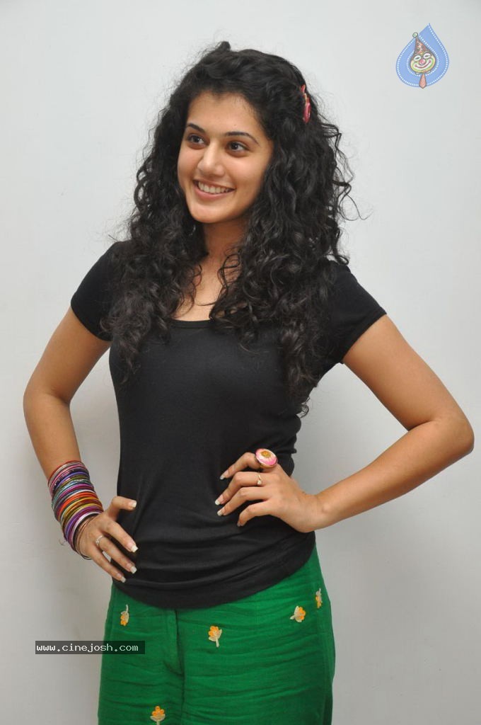 Tapsee Latest Stills - 14 / 72 photos