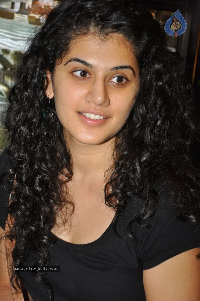 Tapsee Latest Stills - 25 / 72 photos