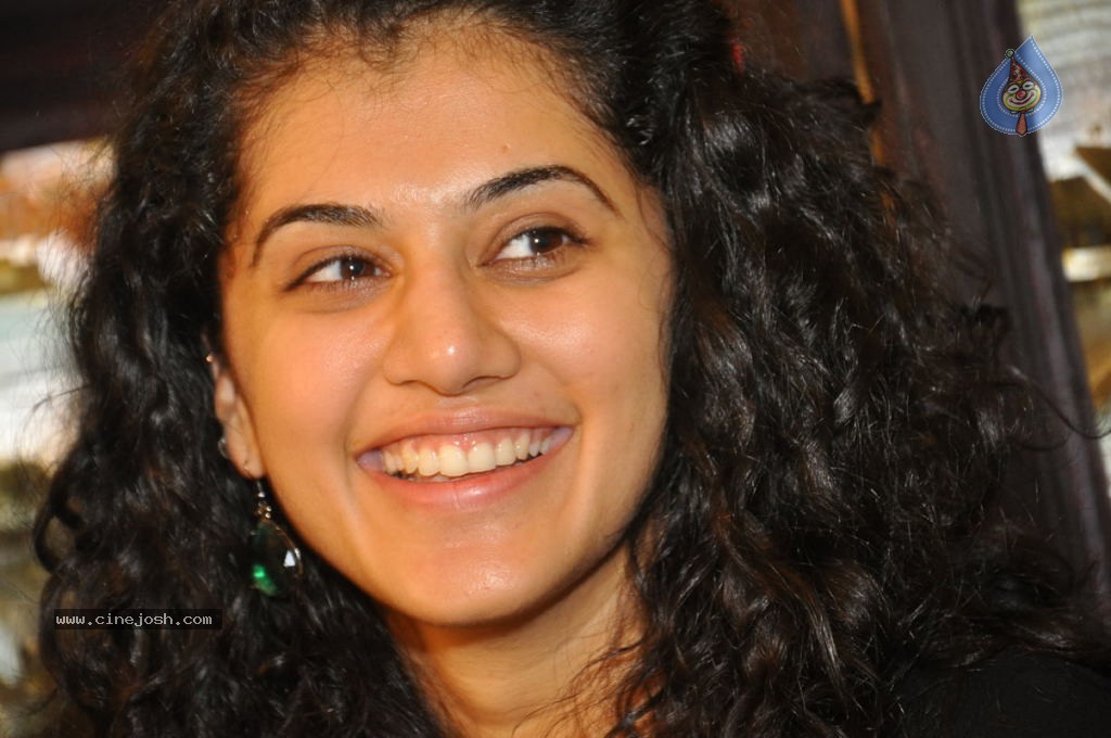 Tapsee Latest Stills - 29 / 72 photos