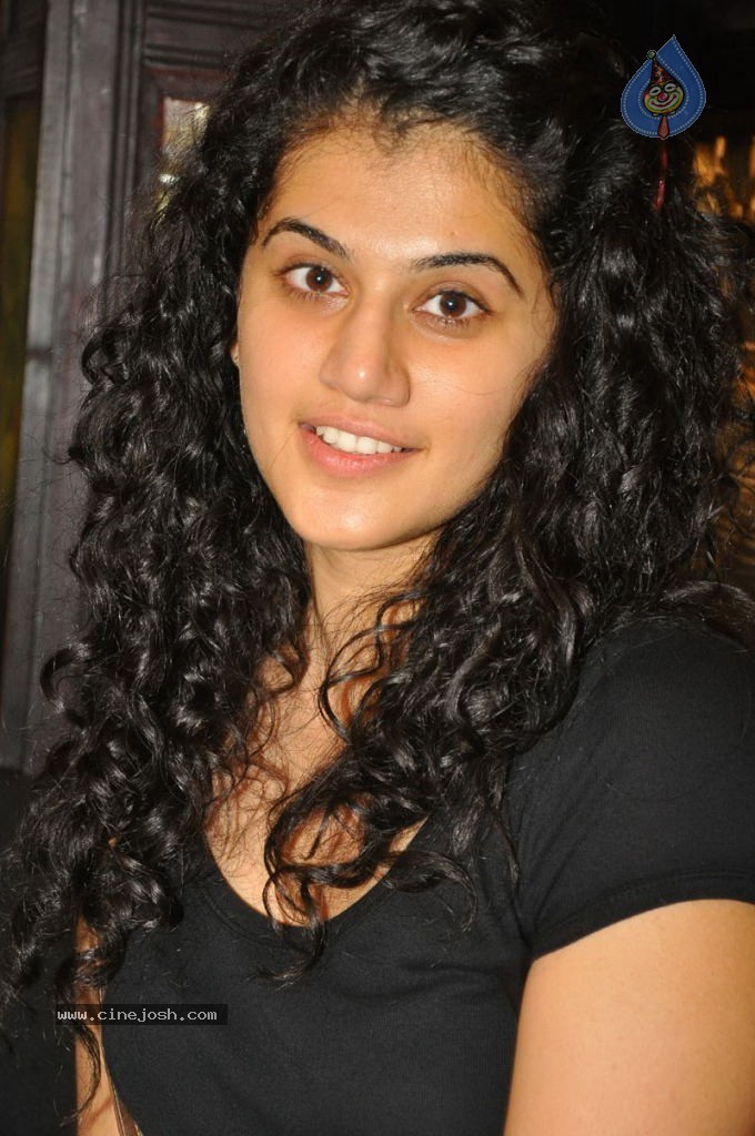 Tapsee Latest Stills - 39 / 72 photos