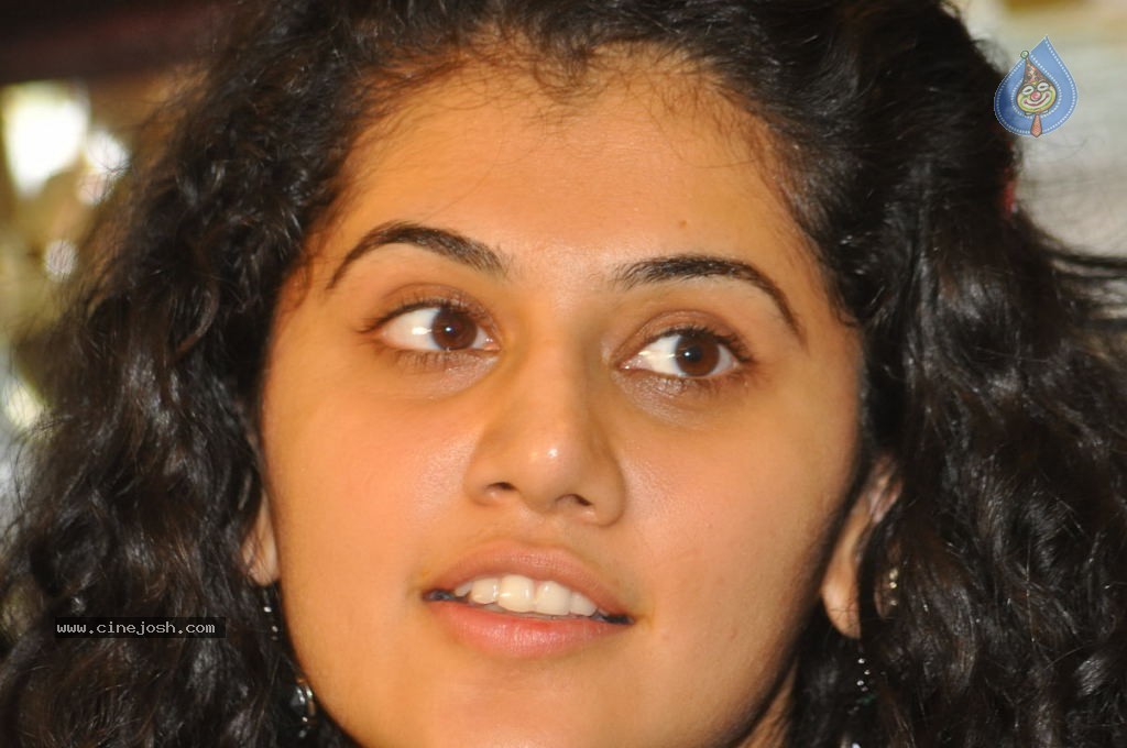 Tapsee Latest Stills - 46 / 72 photos