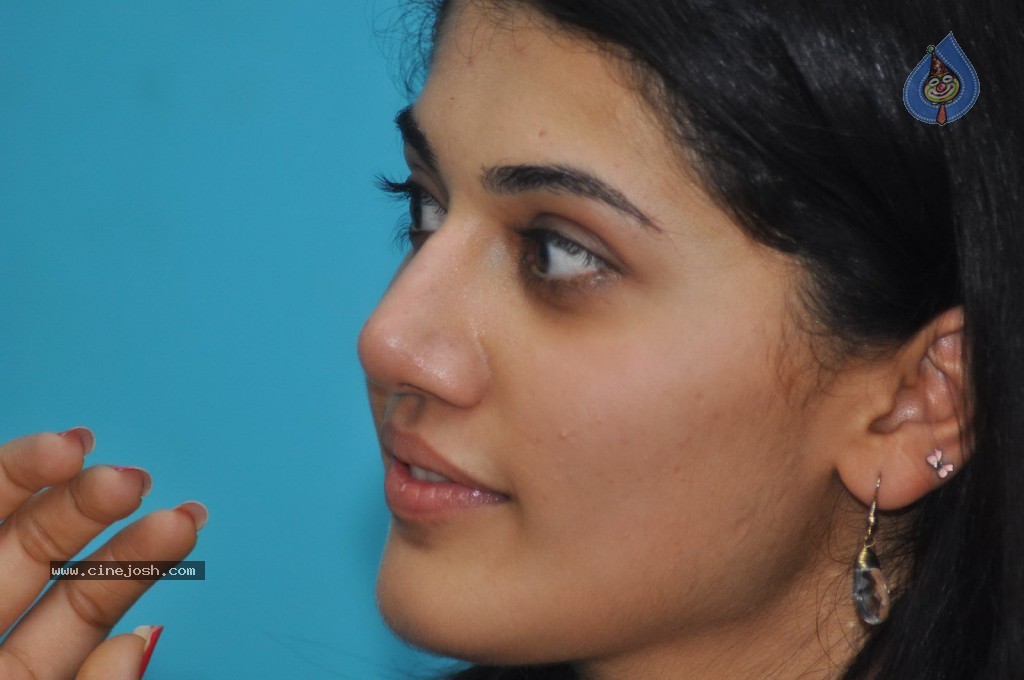 Tapsee New Photos - 46 / 55 photos