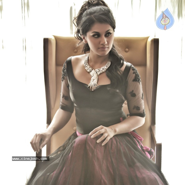 Tapsee New Pix - 1 / 6 photos