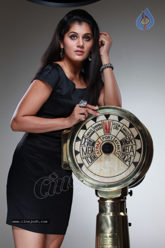 Tapsee Photo Shoot Stills - 32 / 77 photos