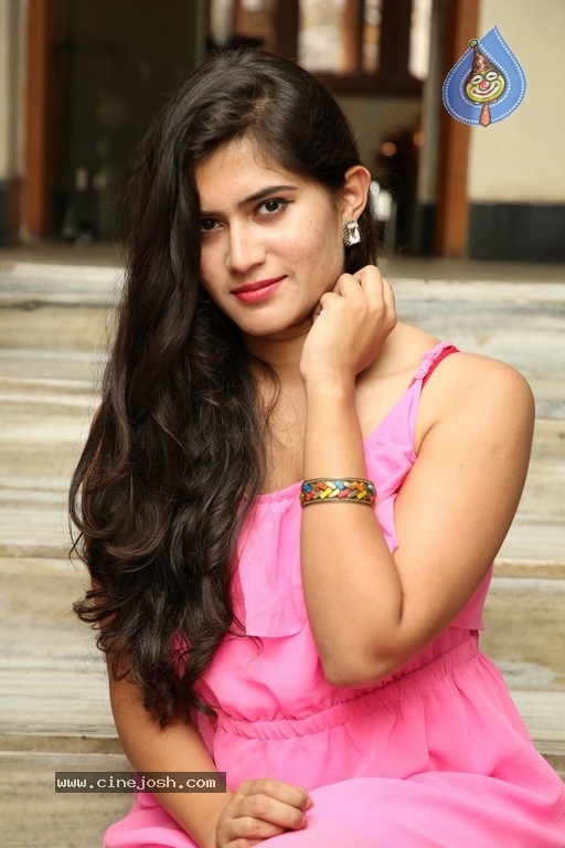 Tara Chowdary New Pics - 7 / 11 photos