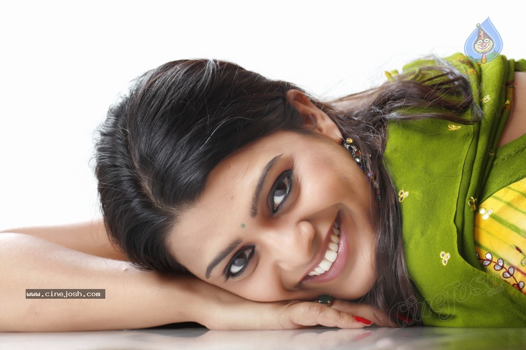 Tashu Kaushik Cute Stills - 23 / 152 photos