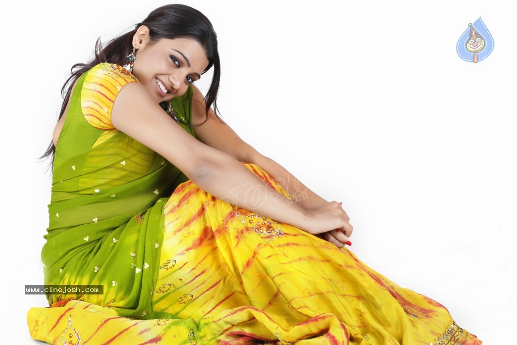 Tashu Kaushik Cute Stills - 124 / 152 photos