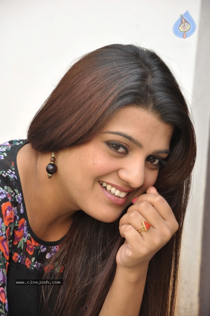 Tashu Kaushik Latest Gallery - 83 / 103 photos