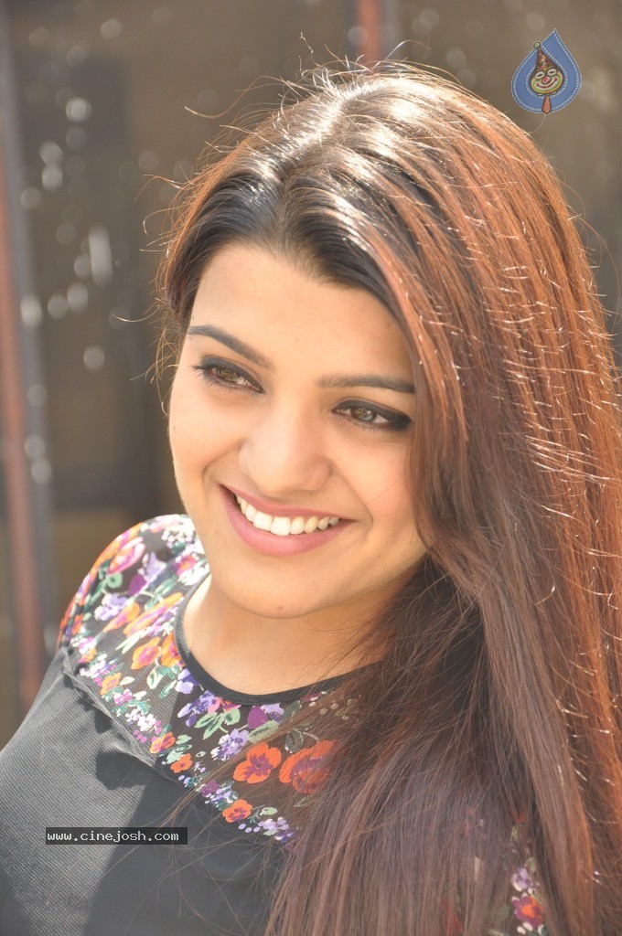 Tashu Kaushik Latest Gallery - 91 / 103 photos