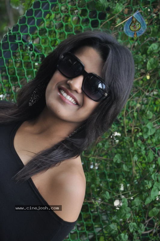 Tashu Kaushik Latest Photos - 53 / 76 photos