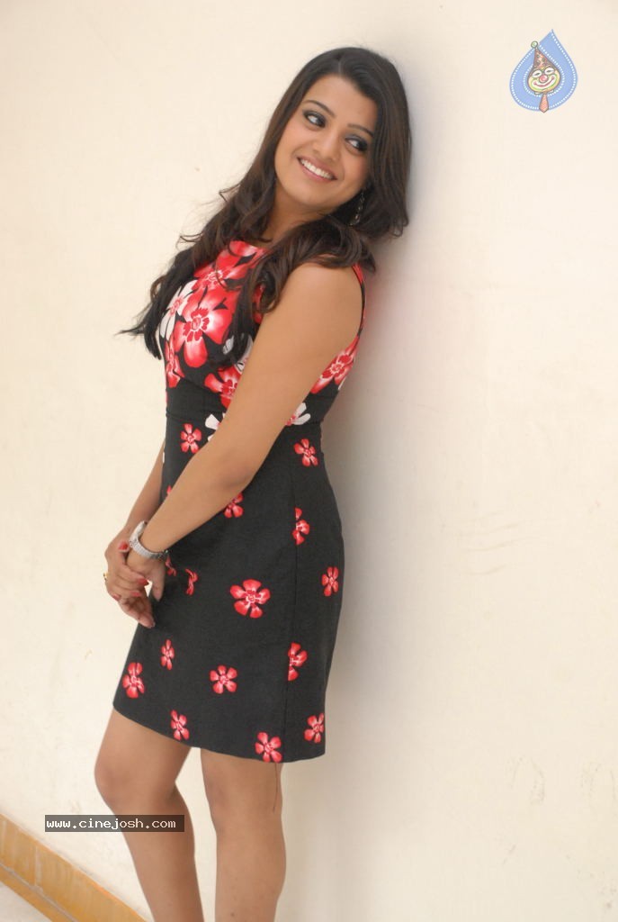 Tashu Kaushik Latest Photos - 10 / 65 photos