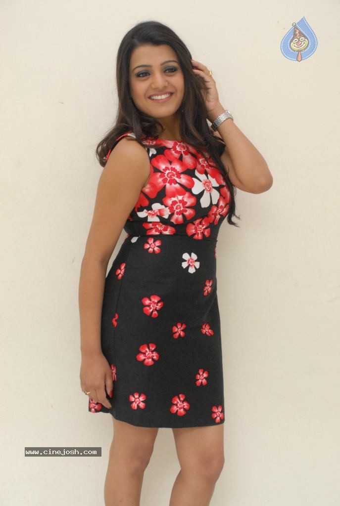 Tashu Kaushik Latest Photos - 57 / 65 photos