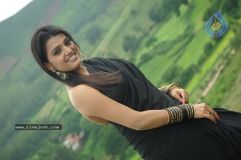 Tashu Kaushik Latest Stills - 88 / 98 photos