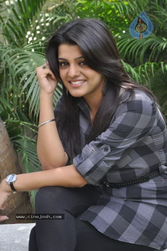 Tashu Kaushik Latest Stills - 30 / 128 photos