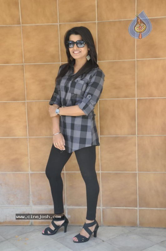 Tashu Kaushik Latest Stills - 85 / 128 photos