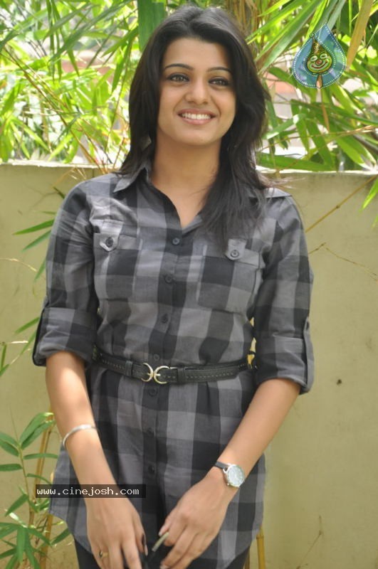 Tashu Kaushik Latest Stills - 110 / 128 photos