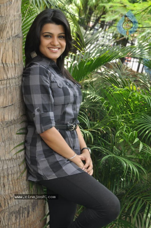 Tashu Kaushik Latest Stills - 112 / 128 photos