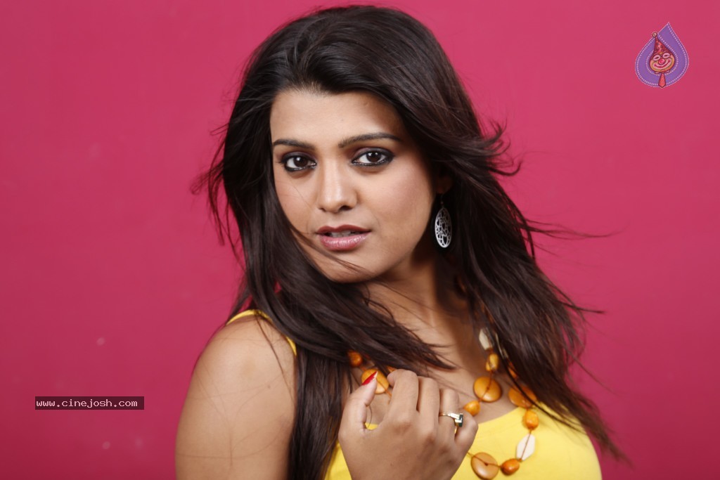 Tashu Kaushik New Hot Gallery - 37 / 132 photos