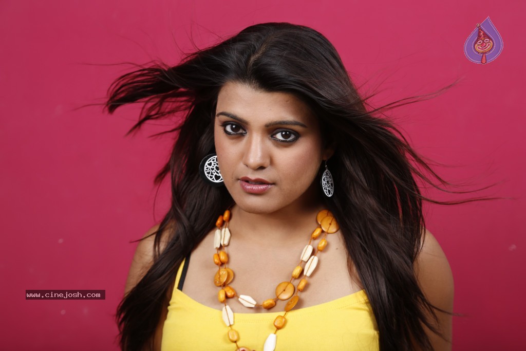 Tashu Kaushik New Hot Gallery - 47 / 132 photos