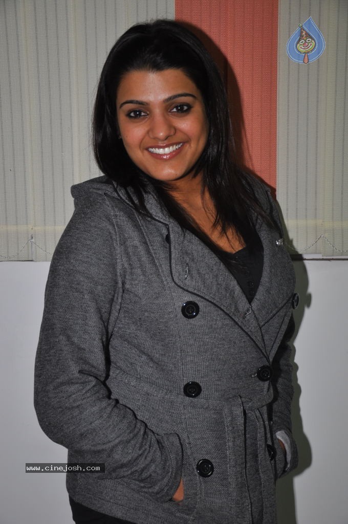 Tashu Kaushik New Stills - 23 / 76 photos