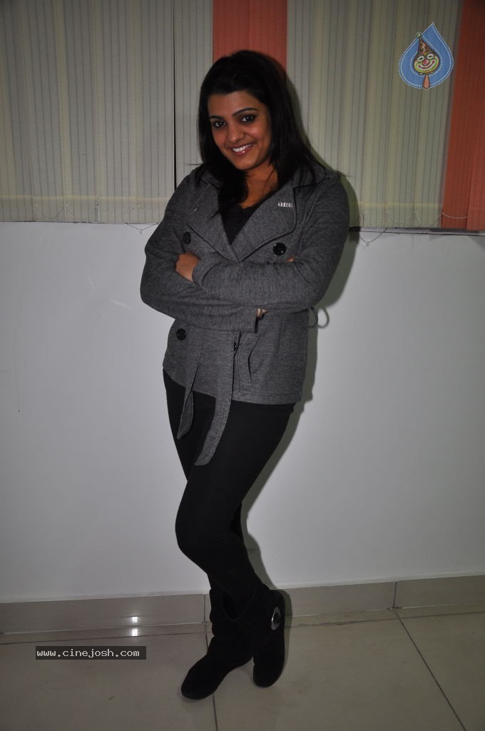 Tashu Kaushik New Stills - 36 / 76 photos