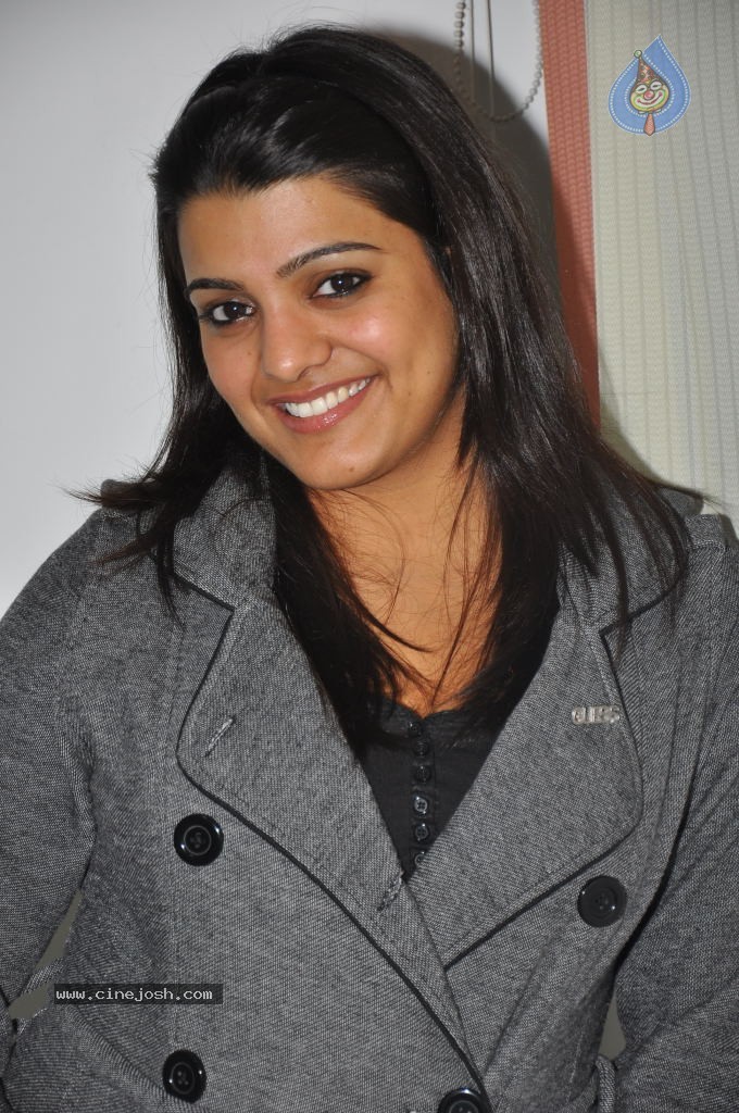 Tashu Kaushik New Stills - 39 / 76 photos