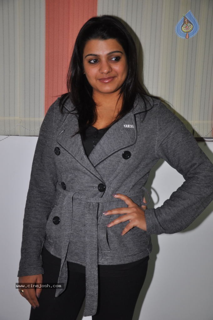 Tashu Kaushik New Stills - 44 / 76 photos