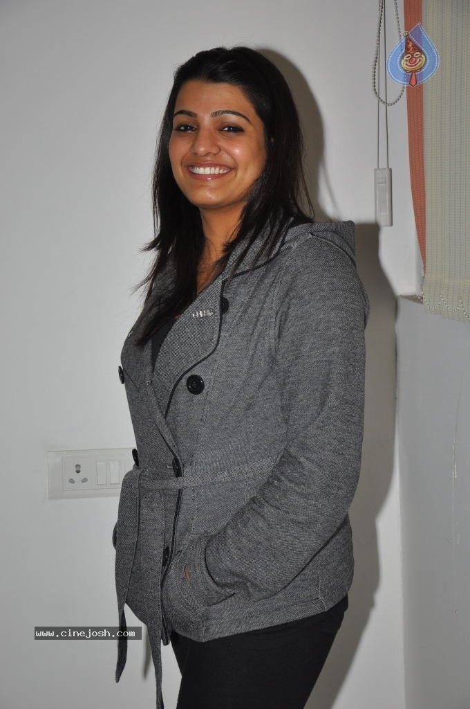 Tashu Kaushik New Stills - 70 / 76 photos