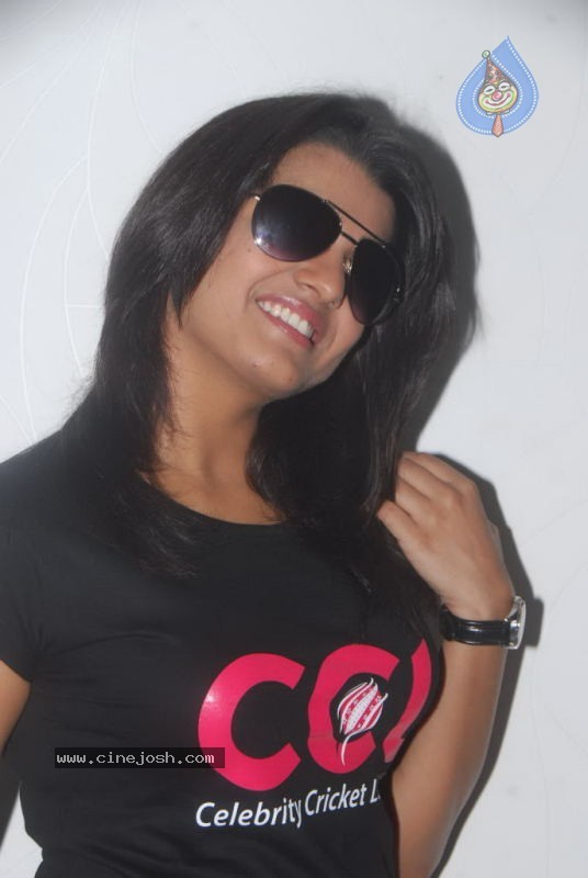 Tashu Kaushik Photos - 7 / 63 photos