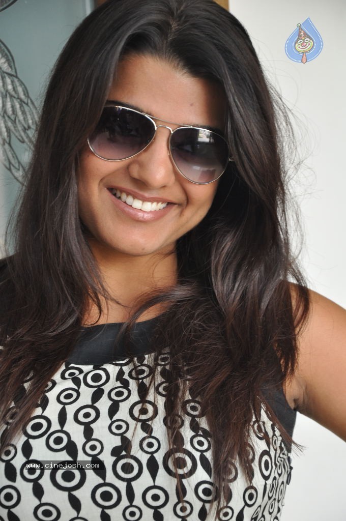 Tashu Koushik Latest Stills - 17 / 90 photos