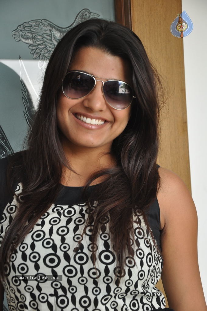 Tashu Koushik Latest Stills - 27 / 90 photos