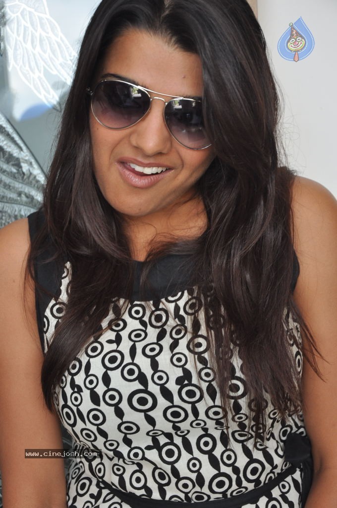 Tashu Koushik Latest Stills - 29 / 90 photos