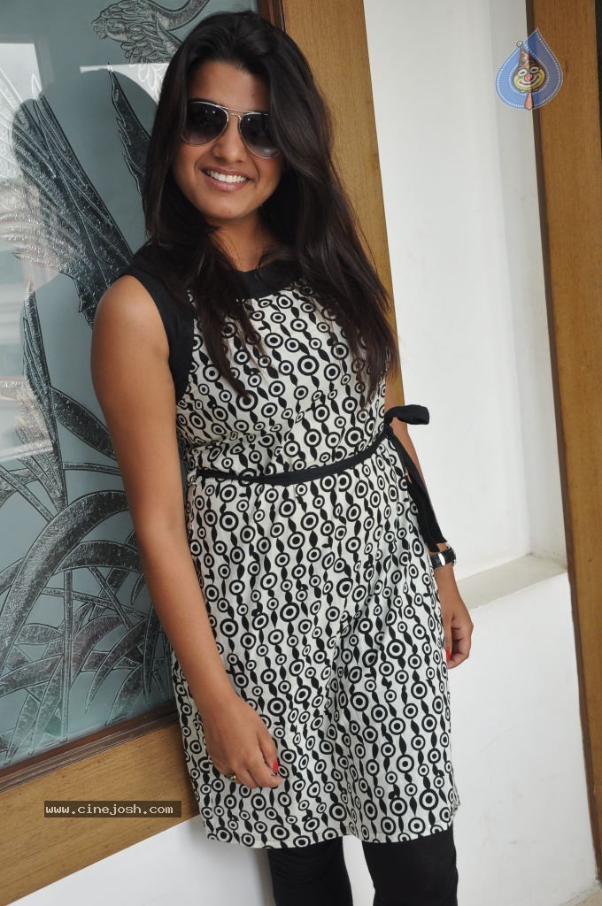 Tashu Koushik Latest Stills - 32 / 90 photos