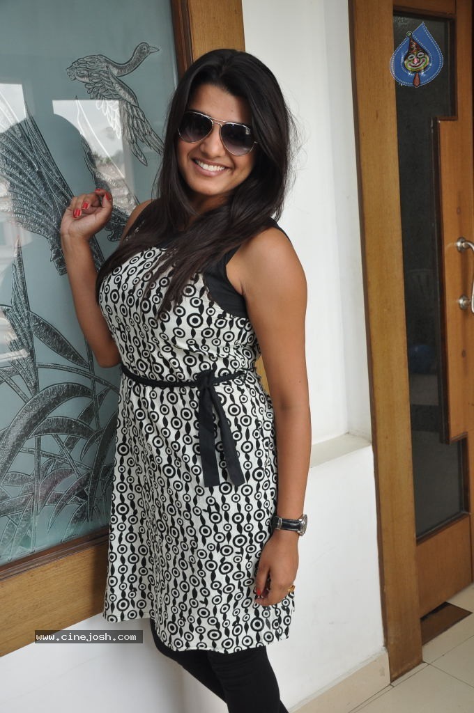 Tashu Koushik Latest Stills - 48 / 90 photos