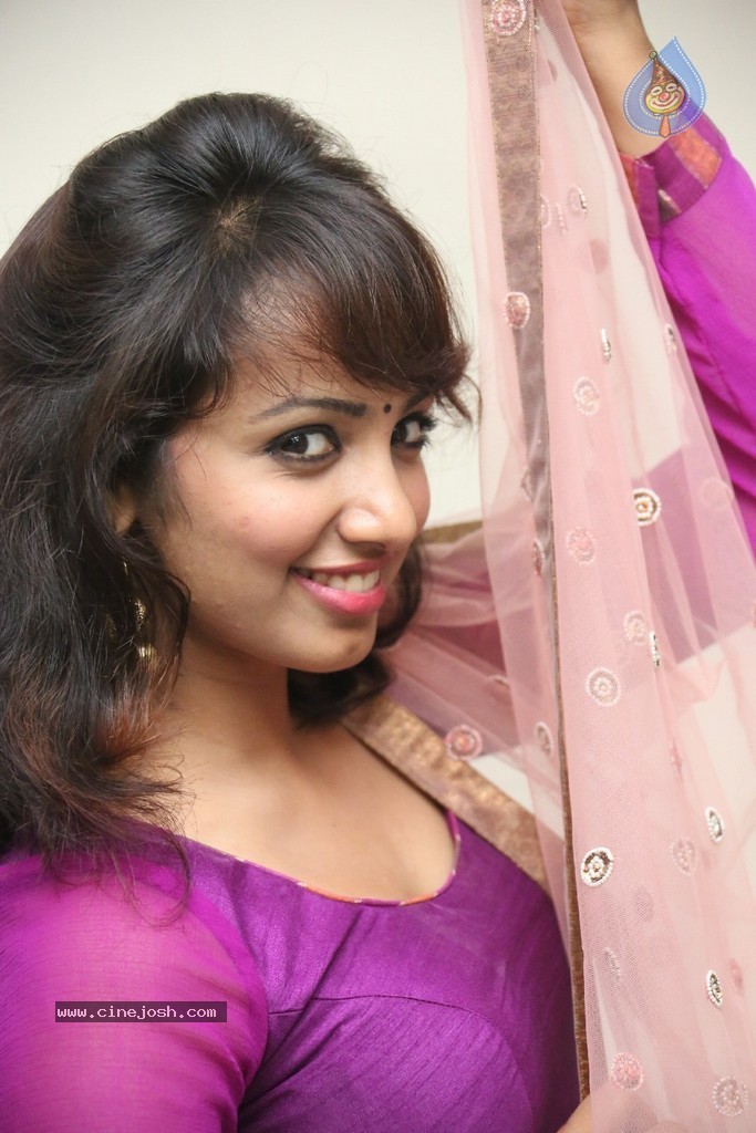 Tejaswi New Pics - 90 / 94 photos