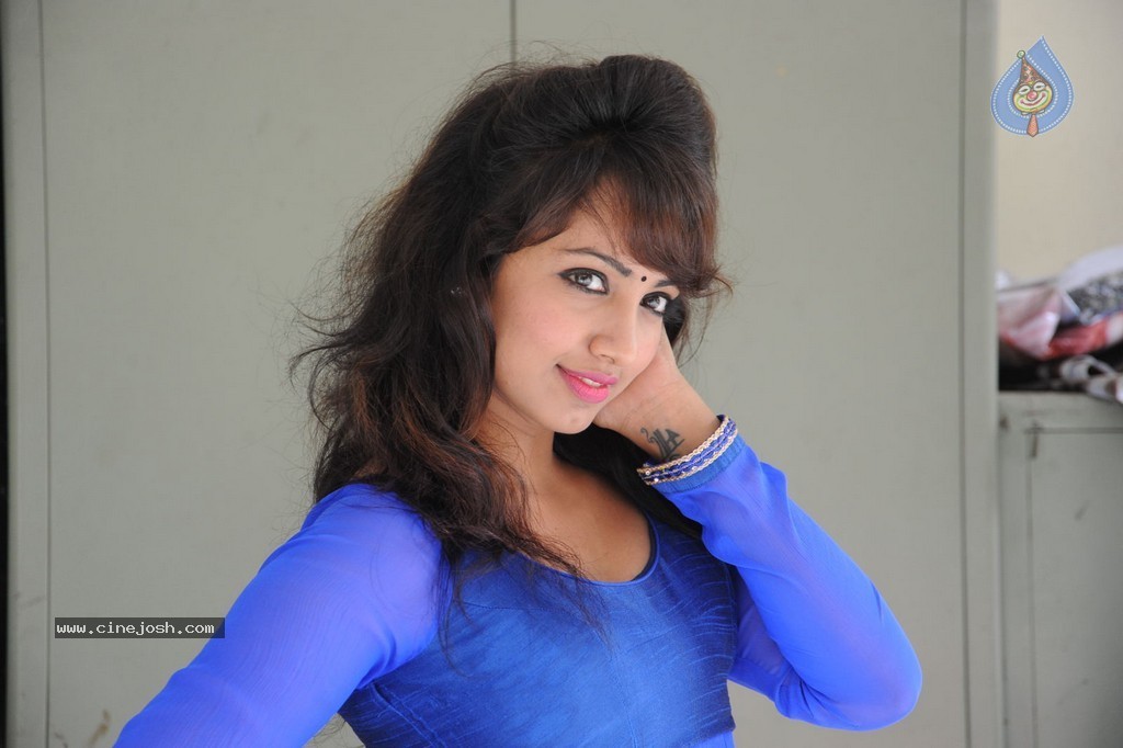 Tejaswi New Stills - 6 / 222 photos