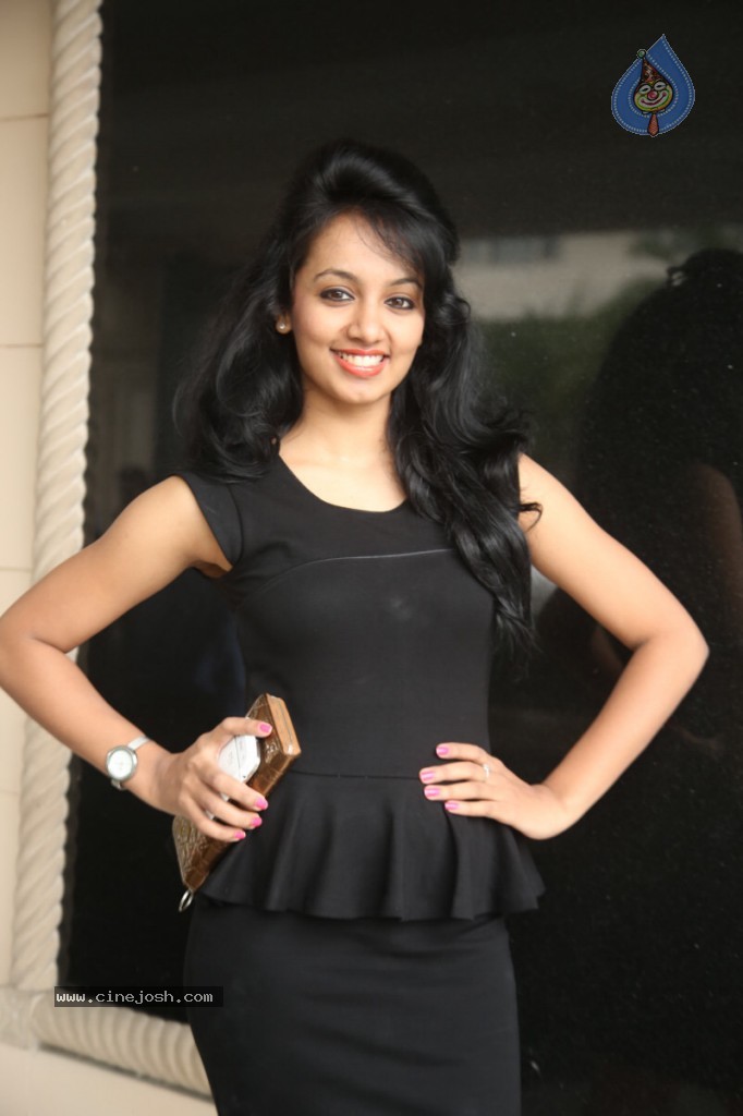 Tejaswi New Stills - 23 / 88 photos