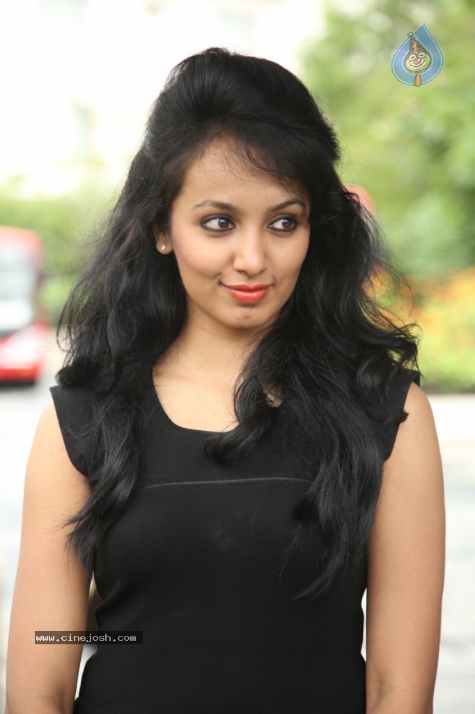 Tejaswi New Stills - 32 / 88 photos