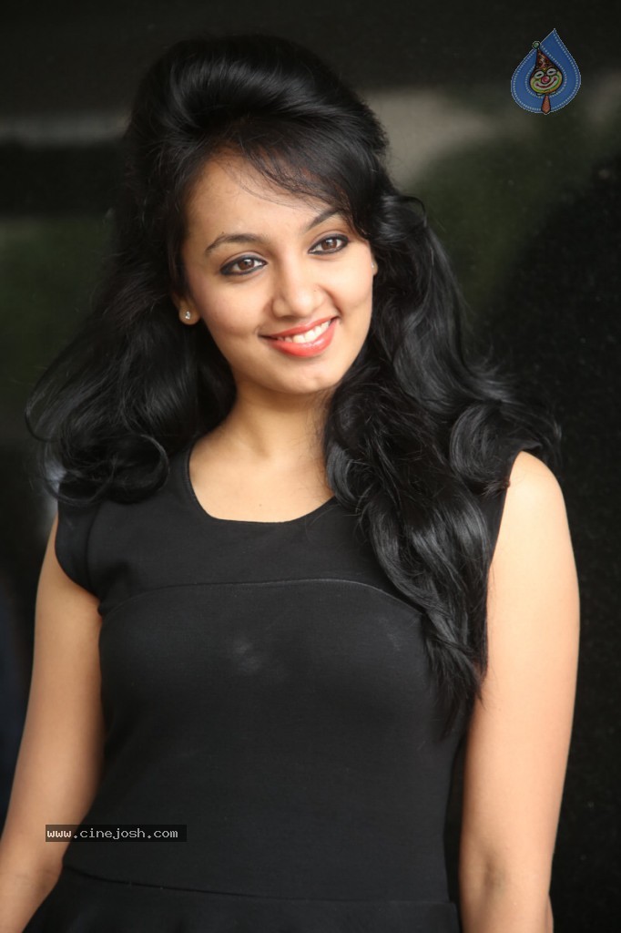 Tejaswi New Stills - 37 / 88 photos