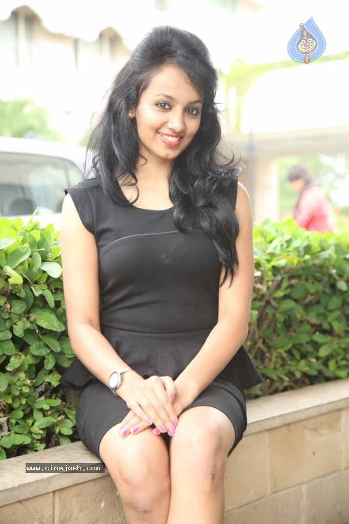 Tejaswi New Stills - 79 / 88 photos