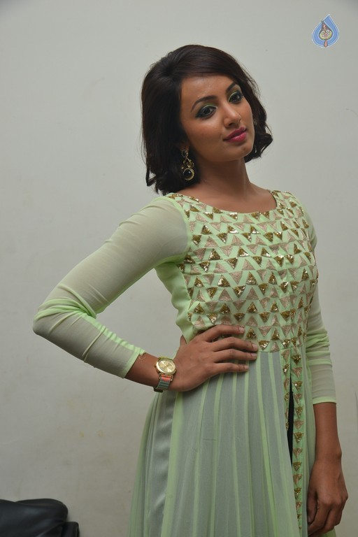 Tejaswini Images - 7 / 21 photos