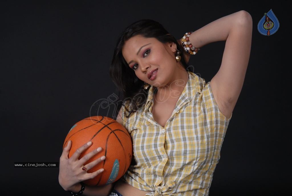 Thanmayi Latest Stills - 33 / 84 photos