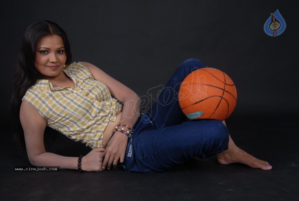 Thanmayi Latest Stills - 82 / 84 photos