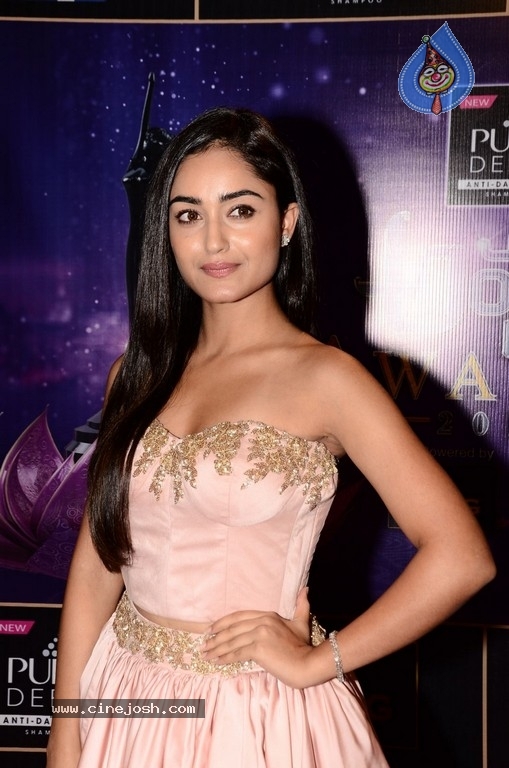 Tridha Choudhary At Zee Apsara Awards - 33 / 39 photos