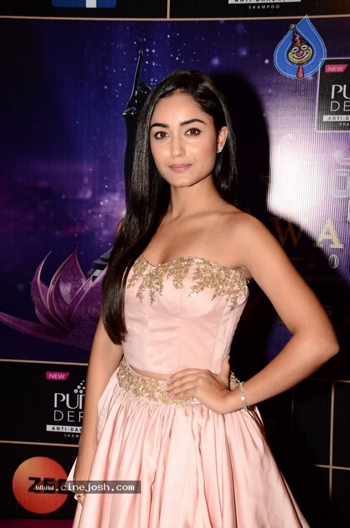 Tridha Choudhary At Zee Apsara Awards - 36 / 39 photos