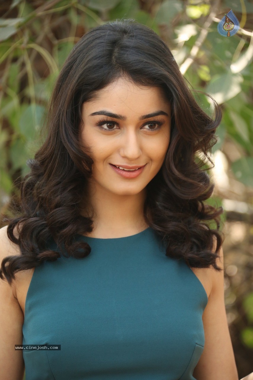 Tridha Choudhury Stills - 2 / 60 photos