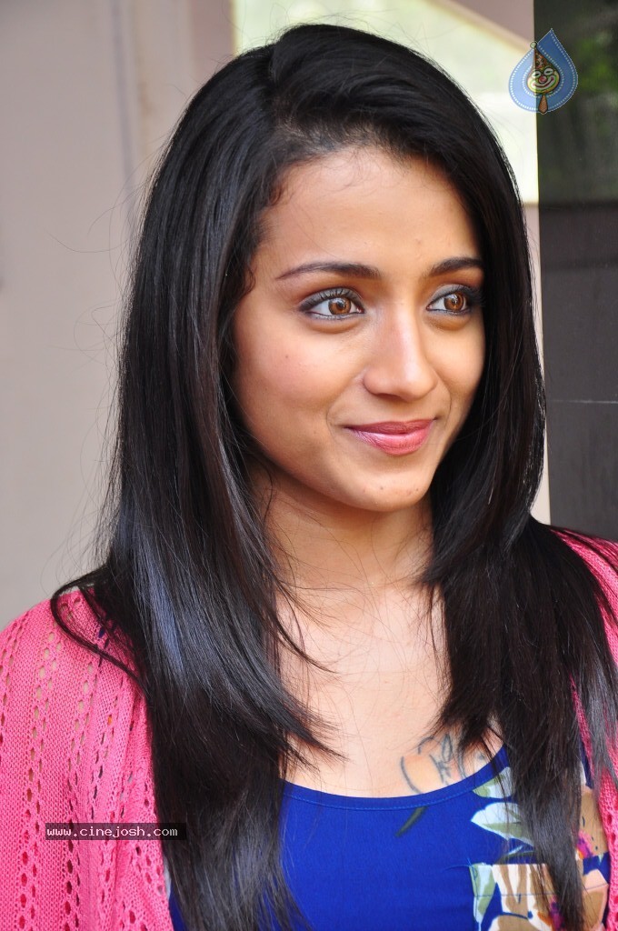 Trisha Latest Stills - 45 / 93 photos