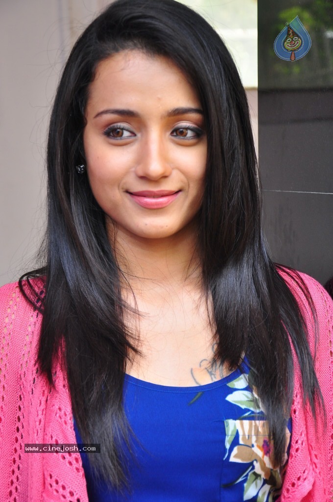 Trisha Latest Stills - 91 / 93 photos