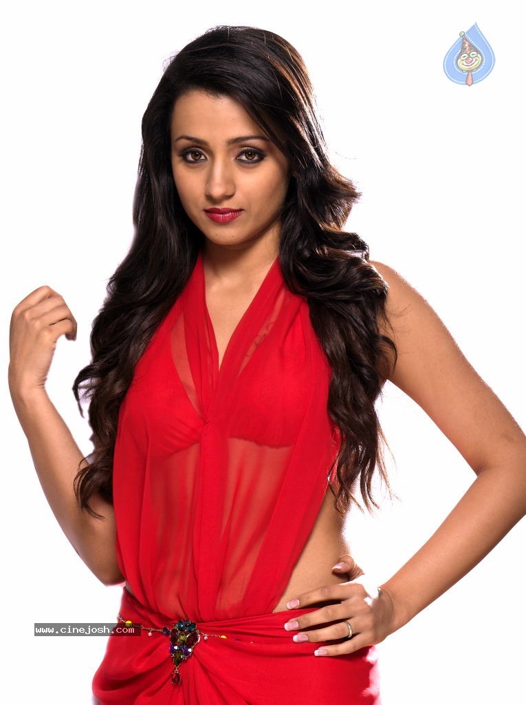 Trisha New Gallery - 11 / 65 photos