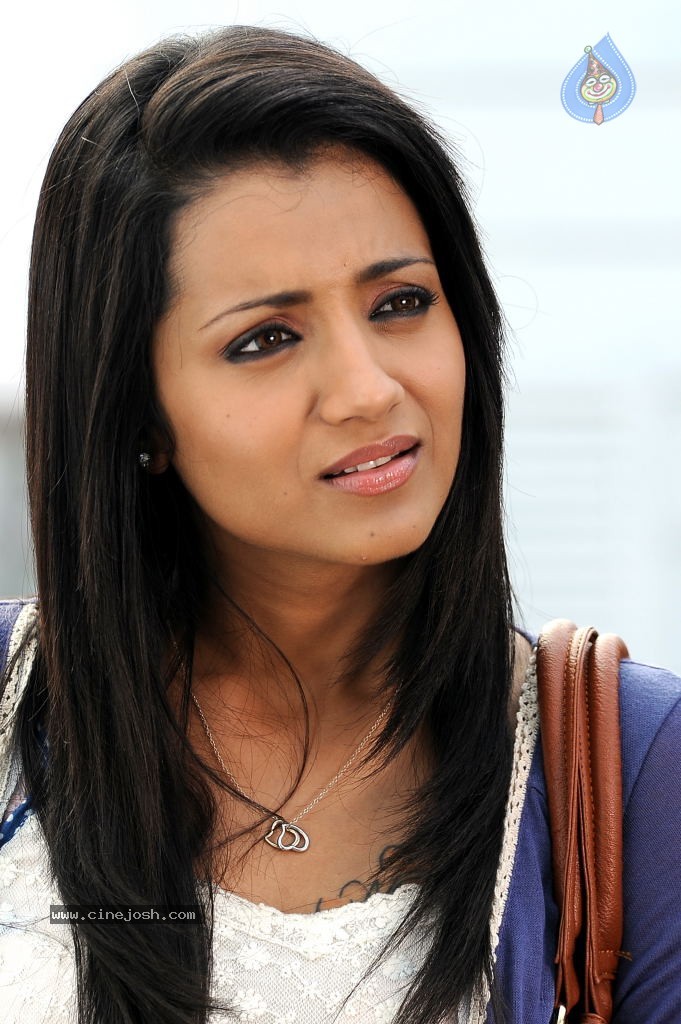 Trisha New Gallery - 23 / 65 photos